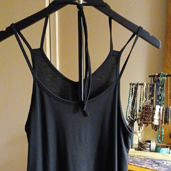 Black Sleeveless Dress - Picture 2 of 2
